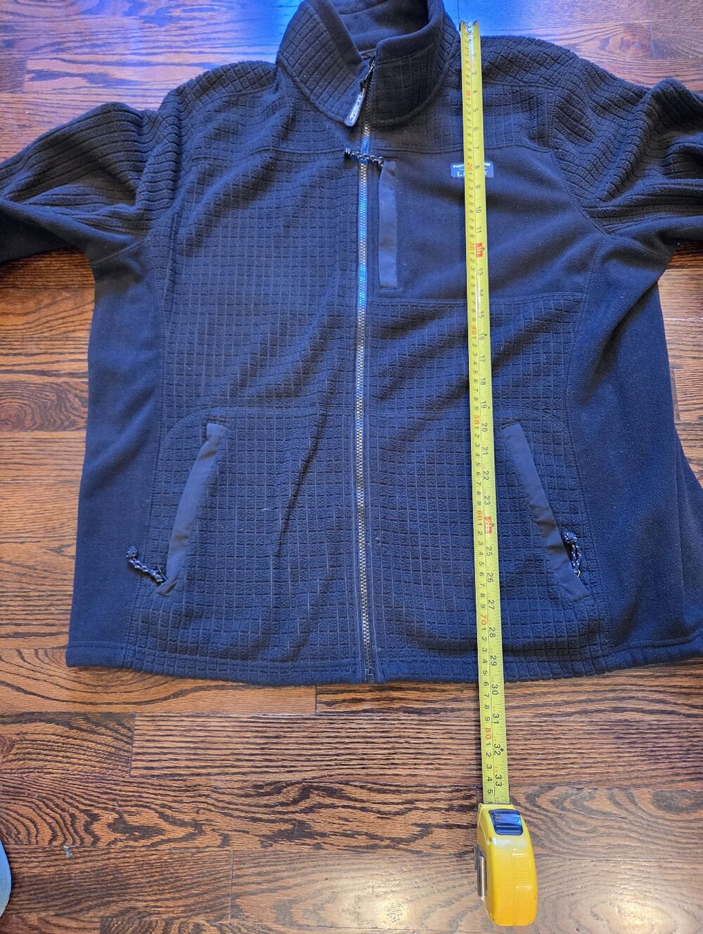 L.L. Bean Men's Black Full-Zip Quilted Fleece Jacket - Picture 4 of 6